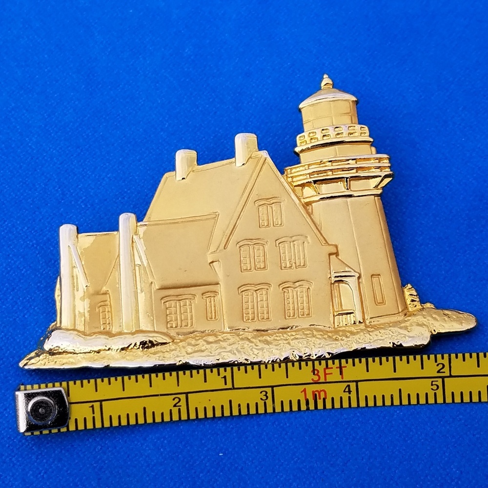 JJ Jonette Lighthouse Pin - Picture 4 of 5